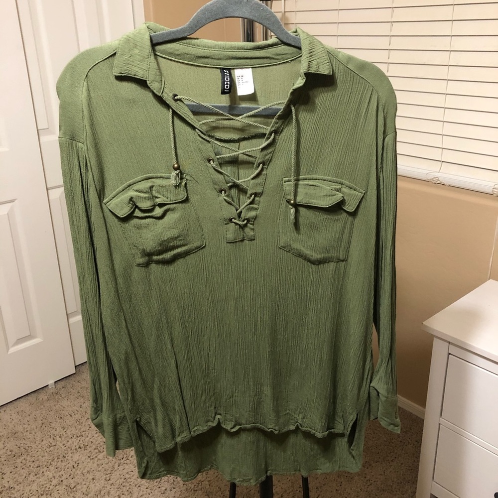 DIVIDED Green Lace Up Top